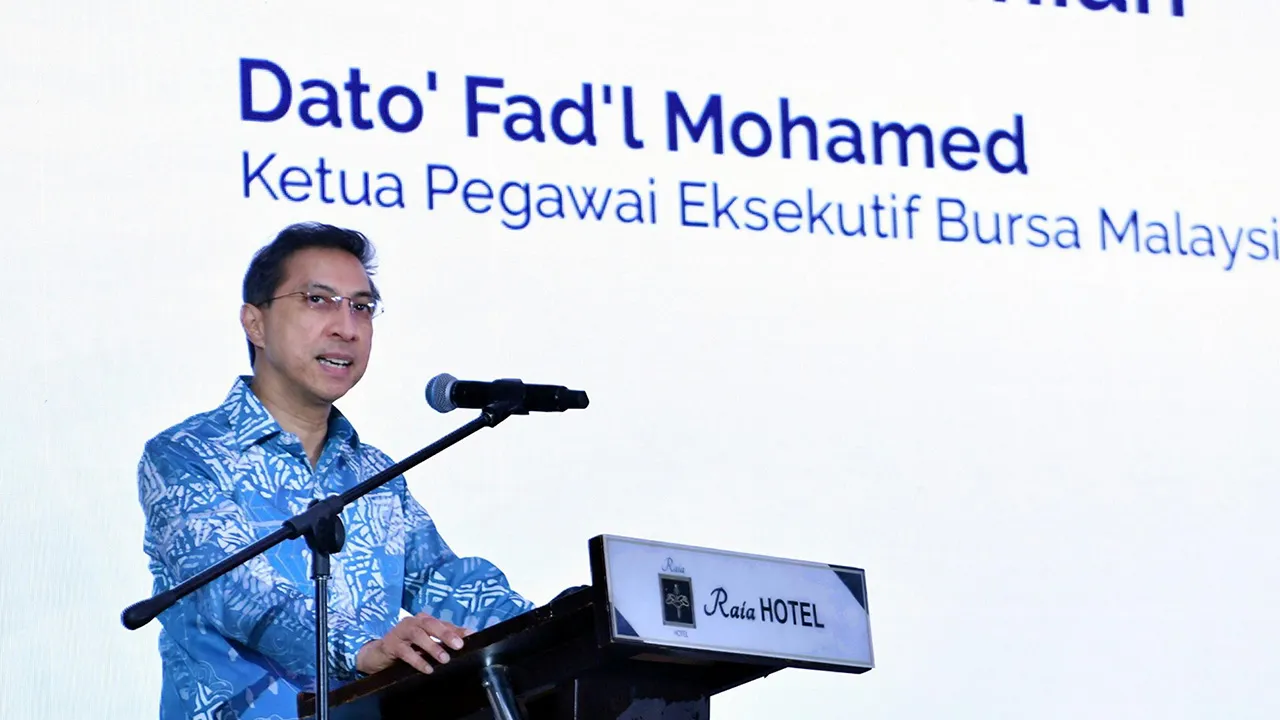 ALOR SETAR, 13 Okt - Ketua Pegawai Eksekutif Bursa Malaysia Datuk Fad'l Mohamed berucap pada Karnival Saham Kedah bersama Bursa Malaysia di sebuah hotel hari ini._BERNAMA