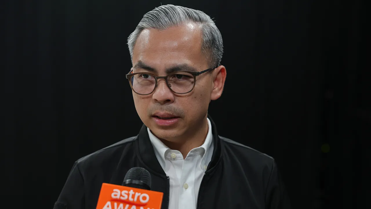 Kuala Lumpur , 26 Oktober 2026. Menteri Komunikasi, Datuk Seri Fahmi Fadzil hadir ke Astro AWANI hari ini.Astro AWANI / SHAHIR OMAR