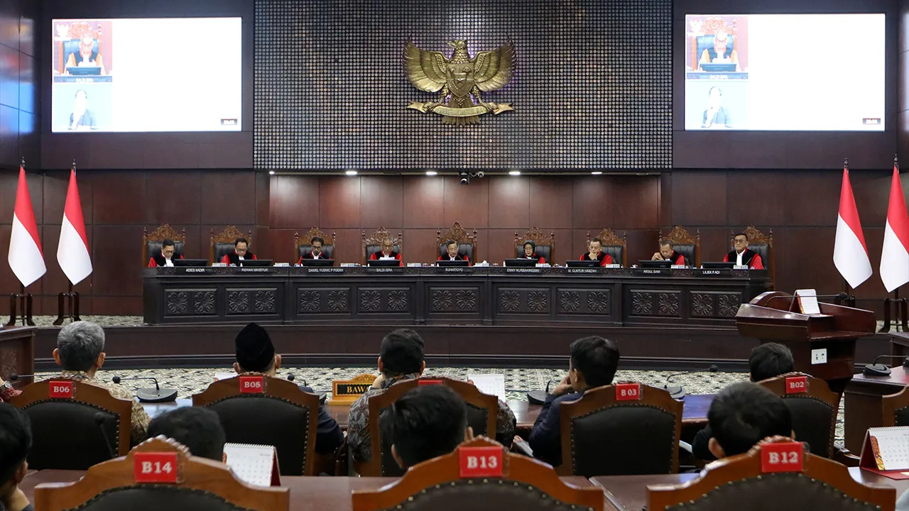 Judges attend a verdict hearing in a case seeking to annul Indonesian Vice President Gibran Rakabuming Raka's election win over alleged gaps in his education record, at Indonesia's Constitutional Court in Jakarta, Indonesia, October 6, 2026. REUTERS/Stringer