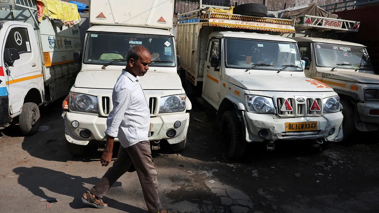Kamta Prasad, 53, a voter who is listed as "Kanta Prasad" and is declared dead in the Special Intensive Revision (SIR) list published on August 1, 2026, goes to work, in New Delhi, India, October 19, 2026. REUTERS