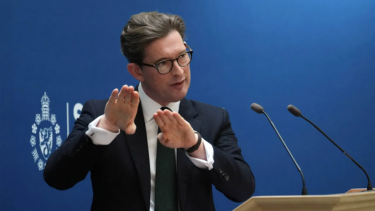 Director General of MI5 Ken McCallum speaks at Thames House, the headquarters of the UK's Security Service in London, Britain, October 13, 2026. Jonathan Brady/Pool via REUTERS