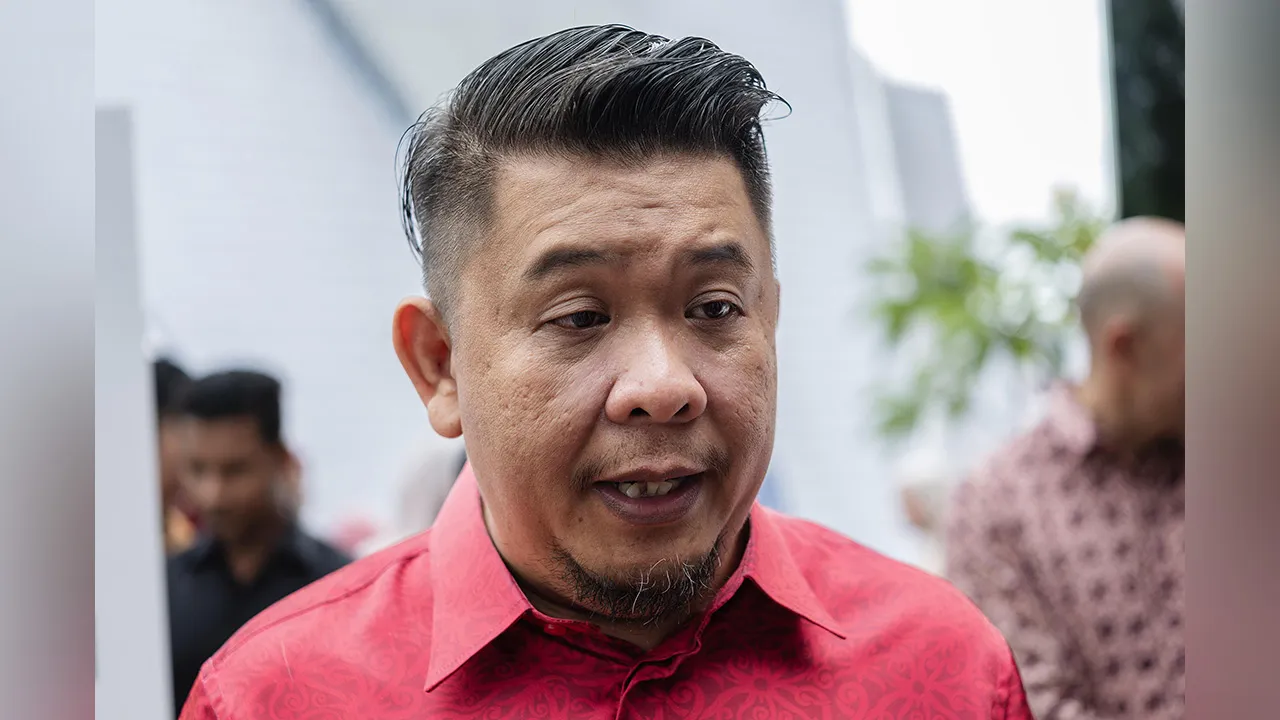 KUALA LUMPUR, Oct 26 -- Deputy Foreign Minister Datuk Lukanisman Awang Sauni speaks to the media after attending the 2026 United Nations Day Commemoration in Malaysia today.  --fotoBERNAMA (2026)