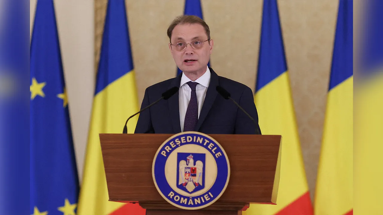 FILE PHOTO: Romania's Prime Minister-designate Luca Niculescu delivers a speech at Cotroceni Palace, in Bucharest, Romania, October 5, 2026. Inquam Photos/George Calin via REUTERS ATTENTION EDITORS - THIS IMAGE WAS PROVIDED BY A THIRD PARTY. ROMANIA OUT. NO COMMERCIAL OR EDITORIAL SALES IN ROMANIA/File Photo