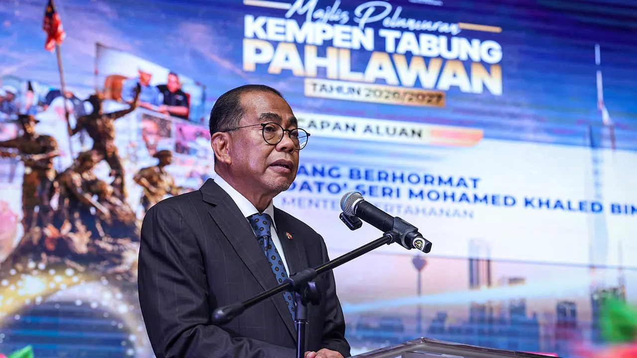 KUALA LUMPUR, 12 Okt - Menteri Pertahanan Datuk Seri Mohamed Khaled Nordin menyampaikan ucapan pada Majlis Pelancaran Kempen Tabung Pahlawan 2026/2027 di Wisma Perwira, hari ini.  - fotoBERNAMA
