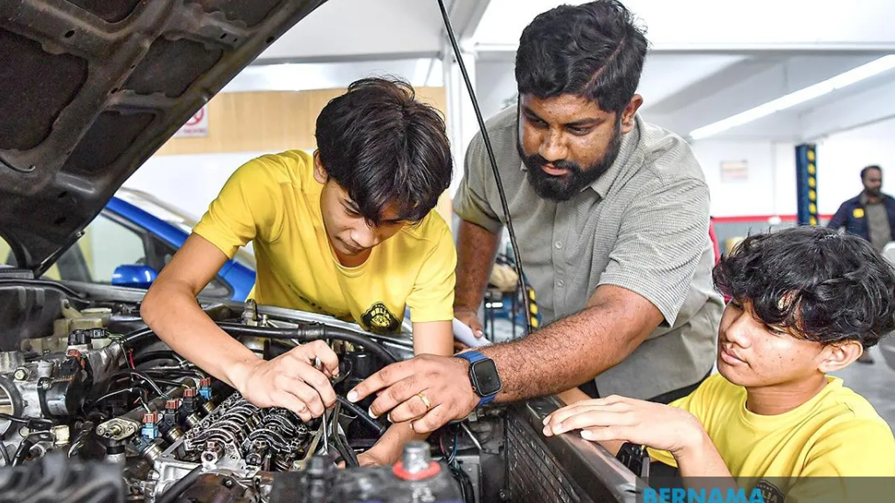 TIANJIN, Oct 16 (Bernama) -- Malaysia-China cooperation in technical and vocational education and training (TVET) has secured thousands of training opportunities for Malaysians, with the partnership now focusing on developing skilled talent for high-value jobs in emerging technologies.
