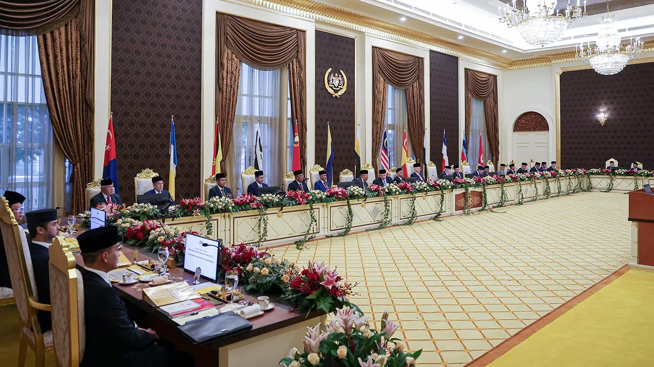 KUALA LUMPUR, 15 Okt -- Suasana sekitar Mesyuarat Majlis Raja-Raja ke-273 yang dipengerusikan Sultan Perak Sultan Nazrin Shah di Istana Negara hari ini.  -- fotoBERNAMA (2026) HAK CIPTA TERPELIHARA