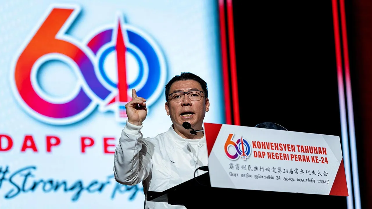 IPOH, 18 Okt -- Timbalan Pengerusi Kebangsaan DAP, Nga Kor Ming berucap pada Konvensyen Tahunan DAP Negeri Perak di Pusat Konvensyen Ipoh (ICC) hari ini.  -- fotoBERNAMA (2026) HAK CIPTA TERPELIHARA