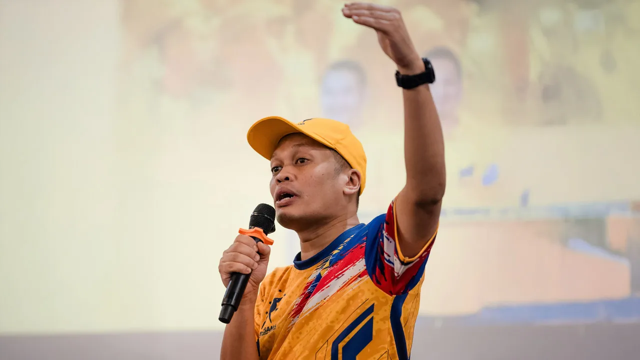 Nik Nazmi_FB Nik Nazmi﻿