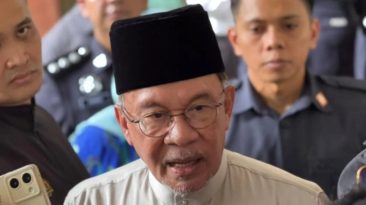 PM solat Jumaat TUDM -- AWANI