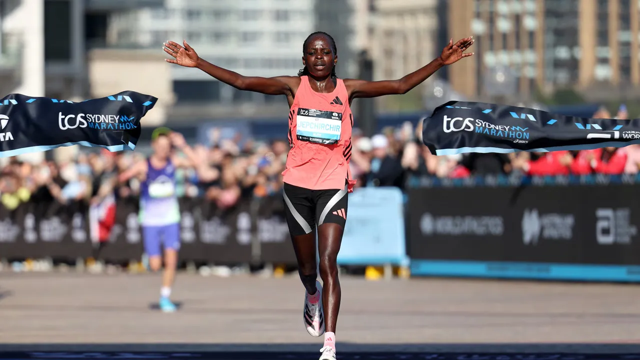 Athletics - Sydney Marathon - Sydney, Australia - August 30, 2026 Kenya's Peres Jepchirchir crosses the finish line to win the Women's Sydney Marathon REUTERS/Hollie Adams