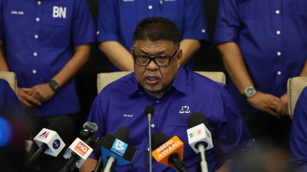 AWANI