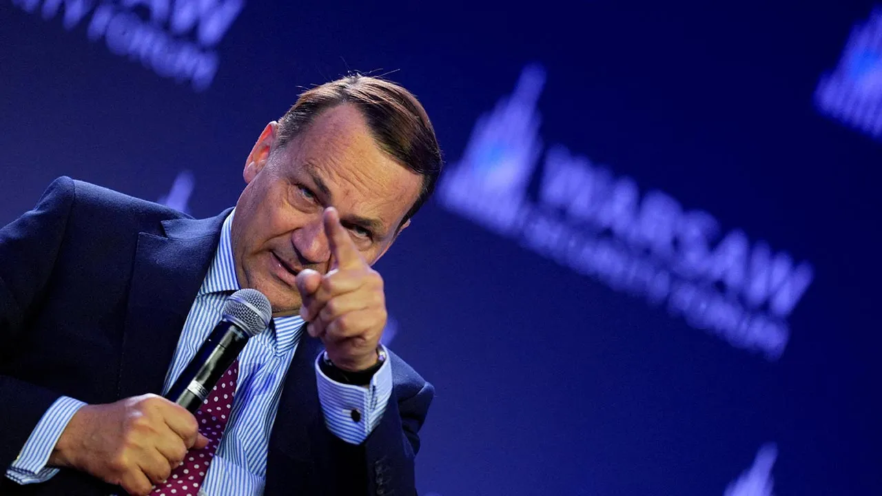 Poland's Foreign Minister Radoslaw Sikorski speaks during the panel discussion 'The Return of Power Politics: Europe Between War and Rivalry' at the 2026 Warsaw Security Forum in Warsaw, Poland, October 13, 2026. REUTERS/Aleksandra Szmigiel