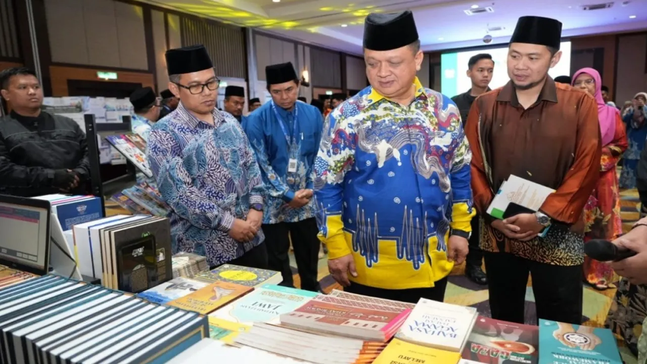 KANGAR, 13 Okt (Bernama) -- Raja Muda Perlis Tuanku Syed Faizuddin Putra Jamalullail bertitah kelangsungan ummah memerlukan kepimpinan yang berani menegakkan kebenaran serta berlaku adil dan sentiasa mengutamakan kepentingan rakyat.