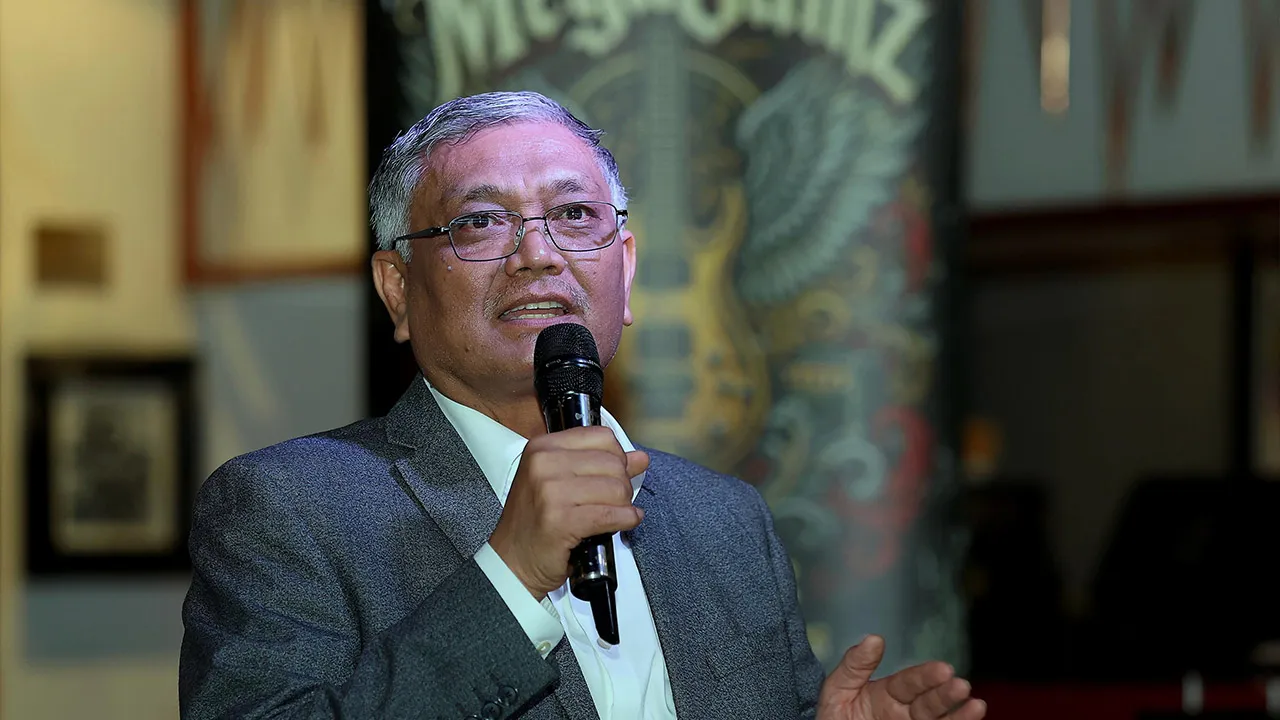 KUALA LUMPUR, 26 Okt -- Pengerusi Majlis Pelancongan Lenggong Datuk Seri Dr Shamsul Anuar Nasarah bercakap pada sidang media mengenai Mega Jamz Lenggong Valley Musical Festival sempena Lenggong International Dialogue 2026 hari ini._BERNAMA