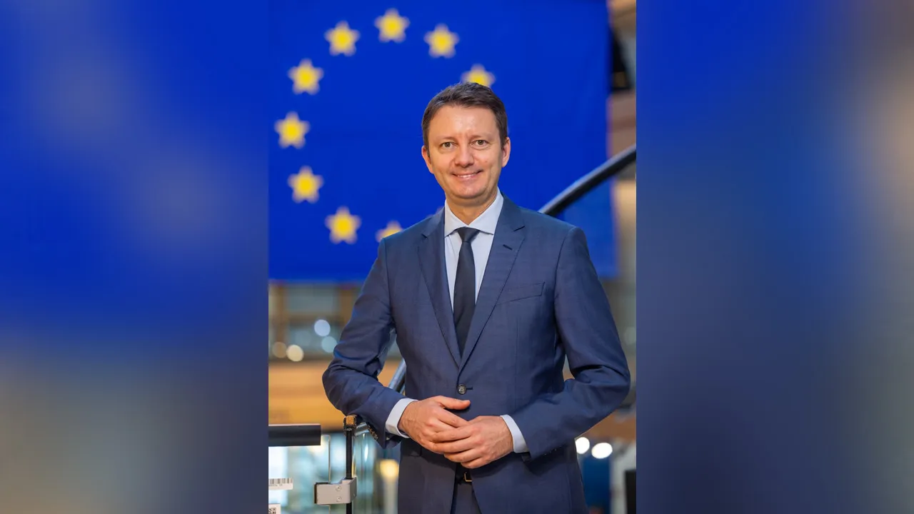 Siegfried Muresan . kredit: Siegfried Muresan﻿