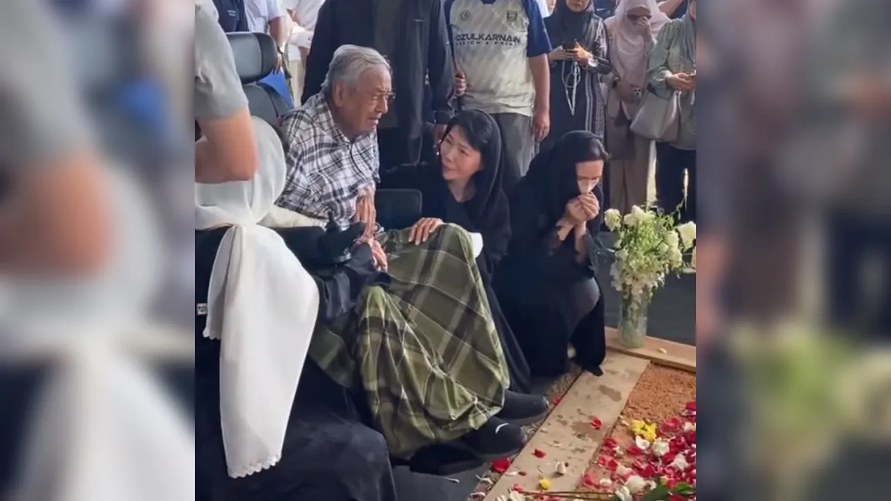 Tun M ziarah pusara_Sinar