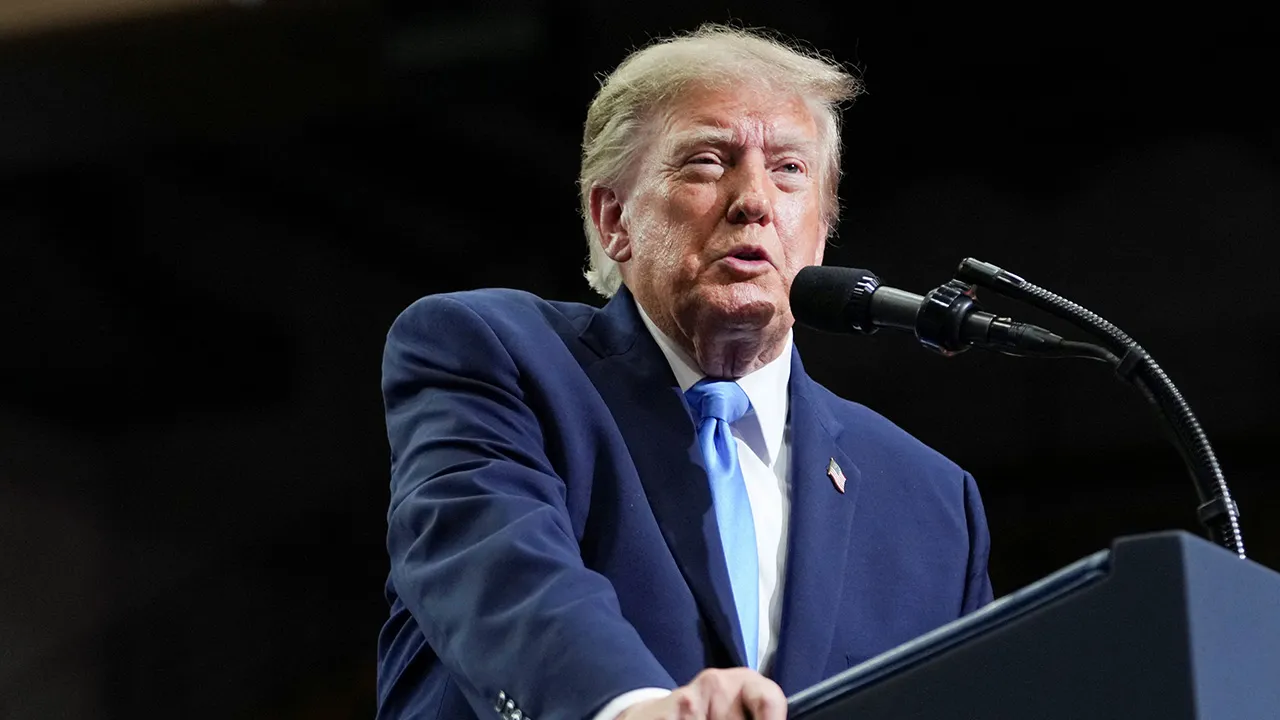 US President Donald Trump speaks during a rally at Butler High School in Vandalia, Ohio, US, October 3, 2026. REUTERS/Nathan Howard