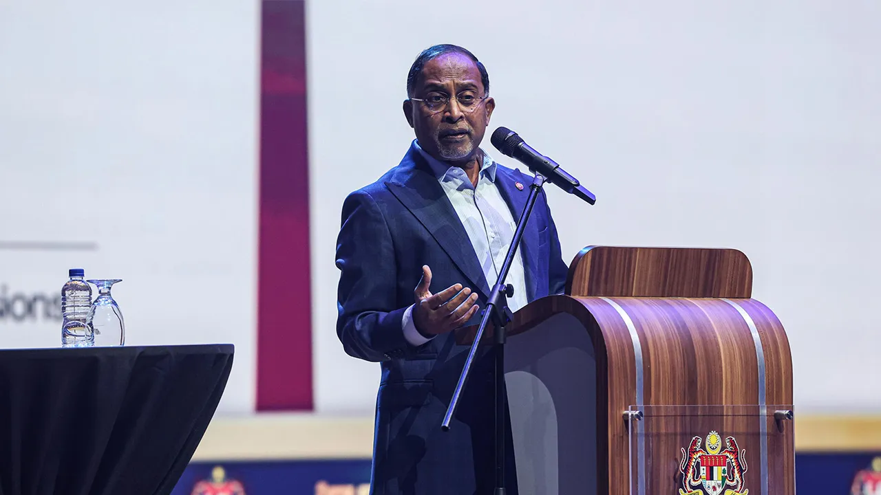 KUALA LUMPUR, Oct 13 - Higher Education Minister Datuk Seri Dr Zambry Abd Kadir delivers his speech at the closing ceremony of the 2026 International Young Future Leaders Summit (iFUTURE) at Dewan Merdeka, World Trade Centre Kuala Lumpur (WTCKL), today. - BERNAMA photo (2026)