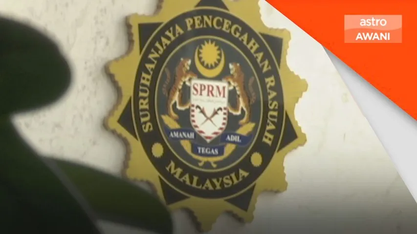 Bekas setiausaha politik, isteri direman lima hari