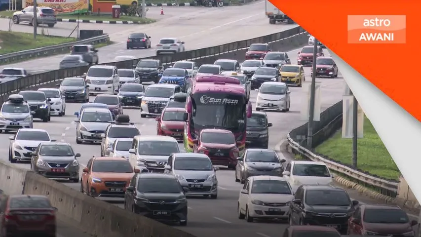 Aliran trafik di beberapa lebuh raya utama menuju ke ibu negara mula perlahan