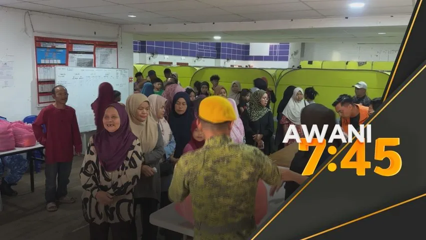 Air naik di jalan utama kampung sekitar 3 pagi