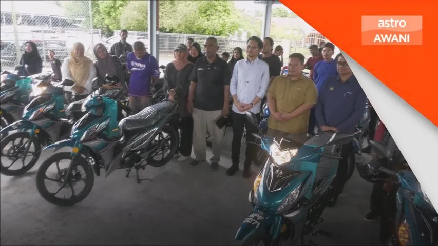 22 peserta eKasih terima motosikal untuk tingkat pendapatan