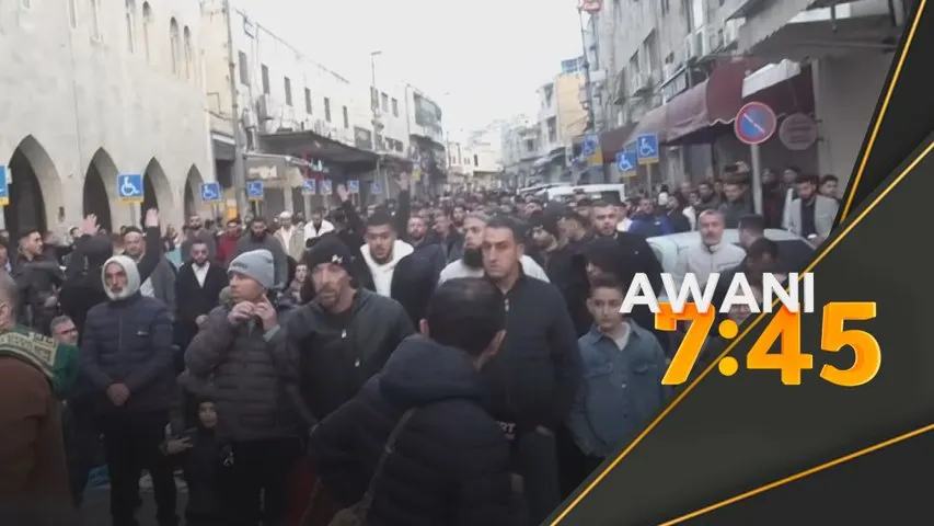 Israel guna bom tangan halang rakyat Palestin masuk al-Aqsa