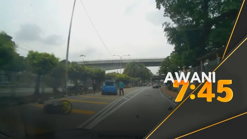 Penunggang motosikal maut, tercampak atas bumbung kereta