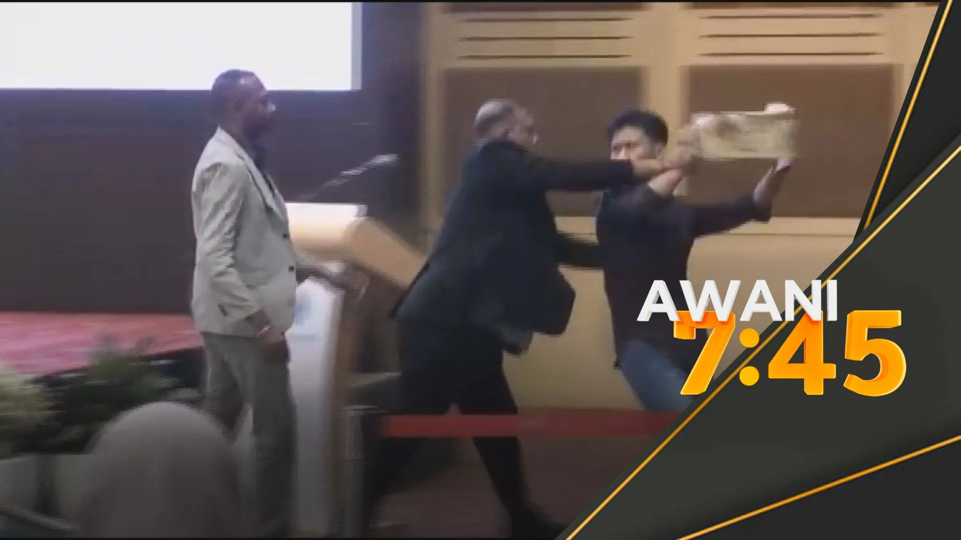 Dua individu ganggu ucapan Ketua Pesuruhjaya SPRM