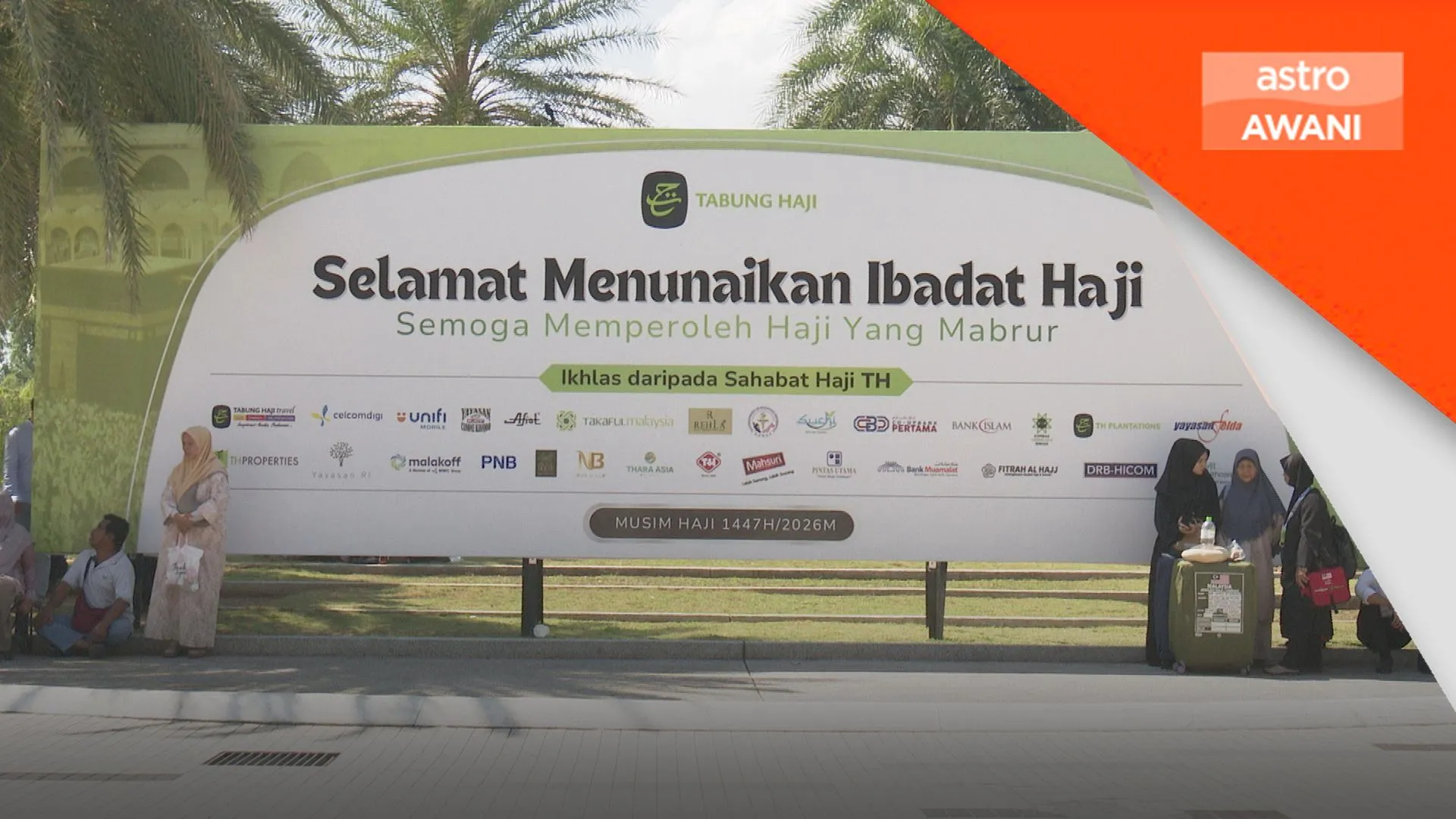 Tangis dan pelukan erat iringi jemaah haji ke tanah suci