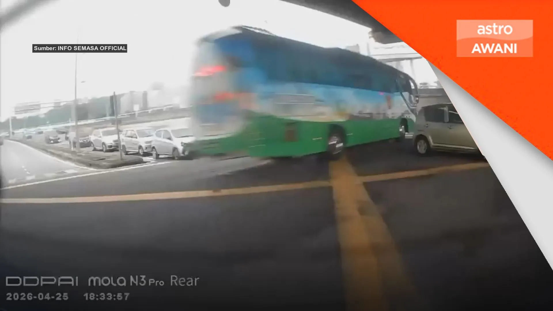 Pemandu bas langgar lampu isyarat, rempuh tiga kenderaan ditahan