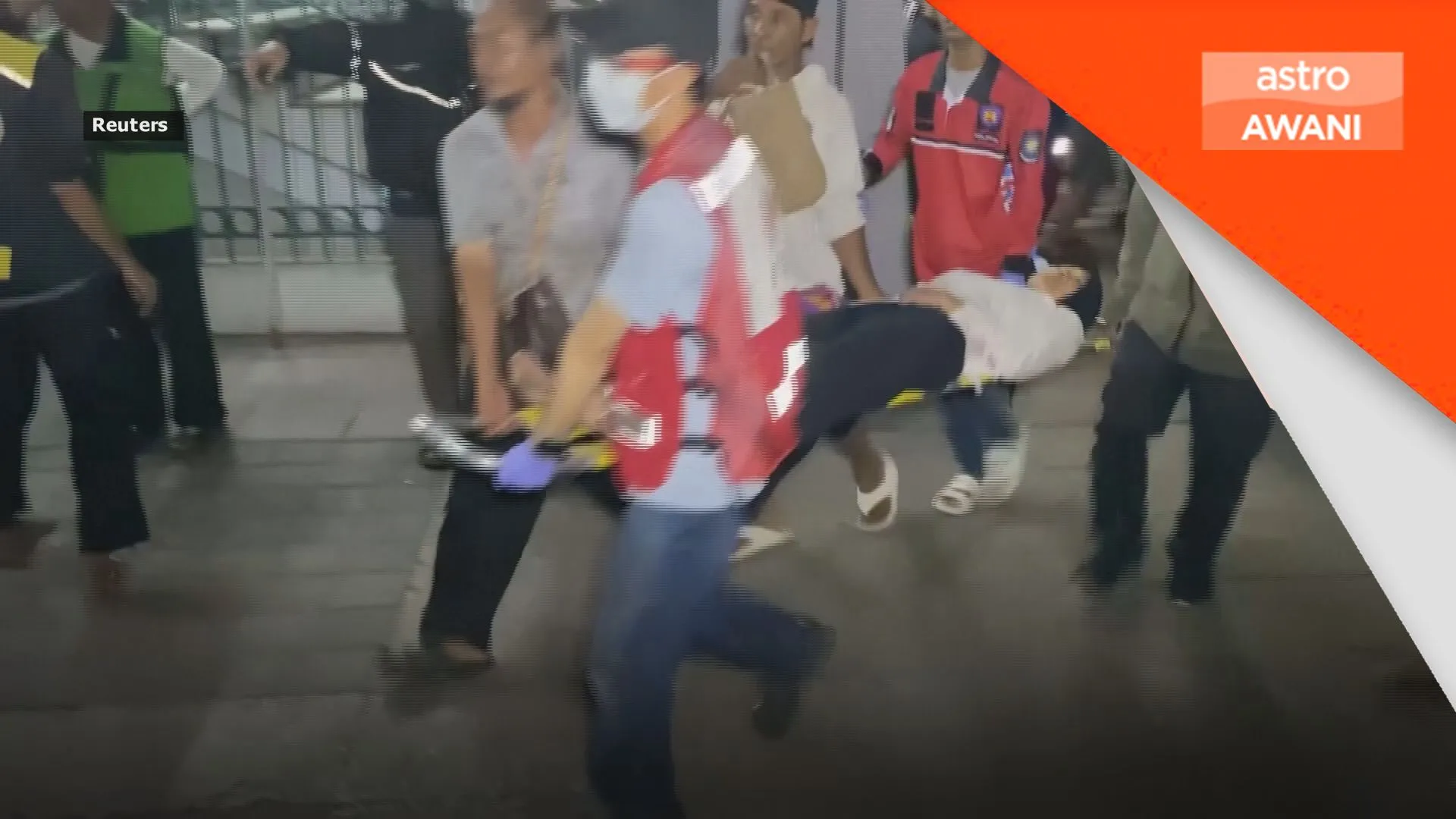 Kereta api bertembung, 14 maut 84 cedera