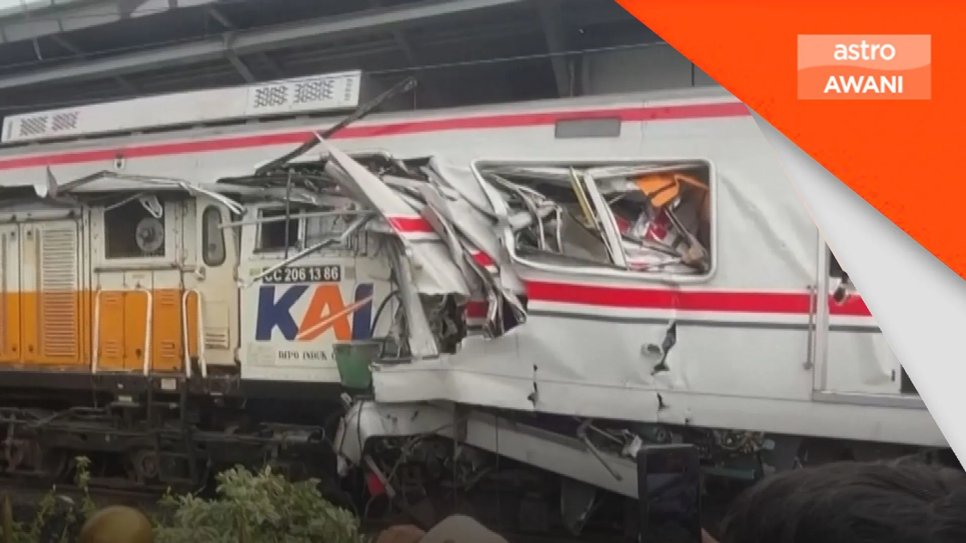 Siasatan kemalangan tren diperluas terhadap pengendali kereta api, syarikat teksi