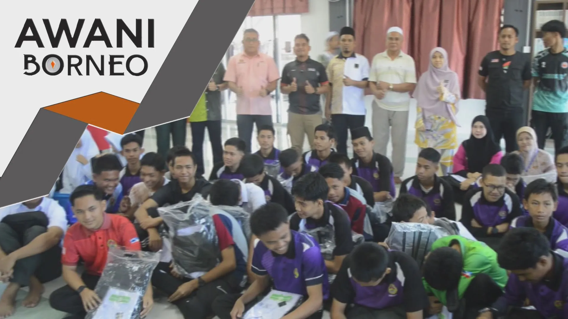 Sumbangan kelengkapan persekolahan untuk mangsa kebakaran Sandakan