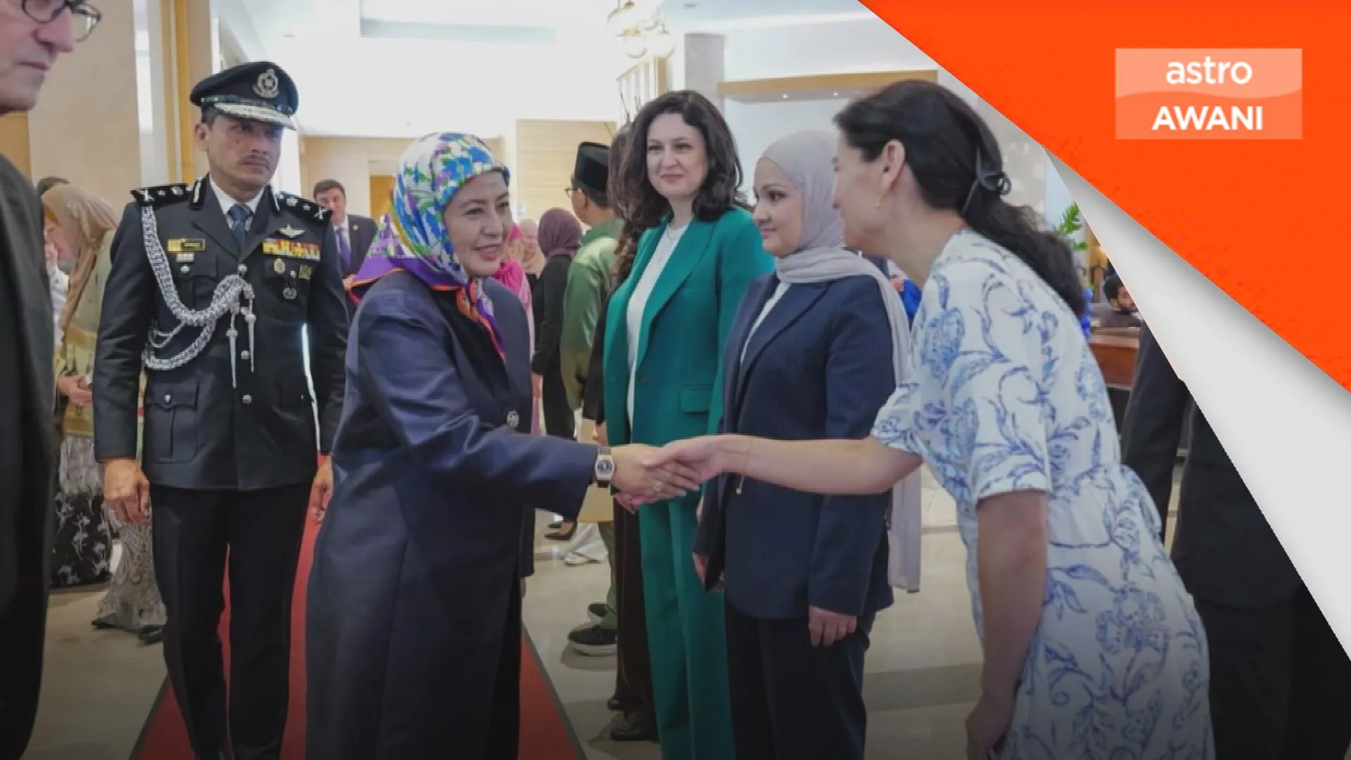Raja Permaisuri Agong selamat tiba ke Uzbekistan