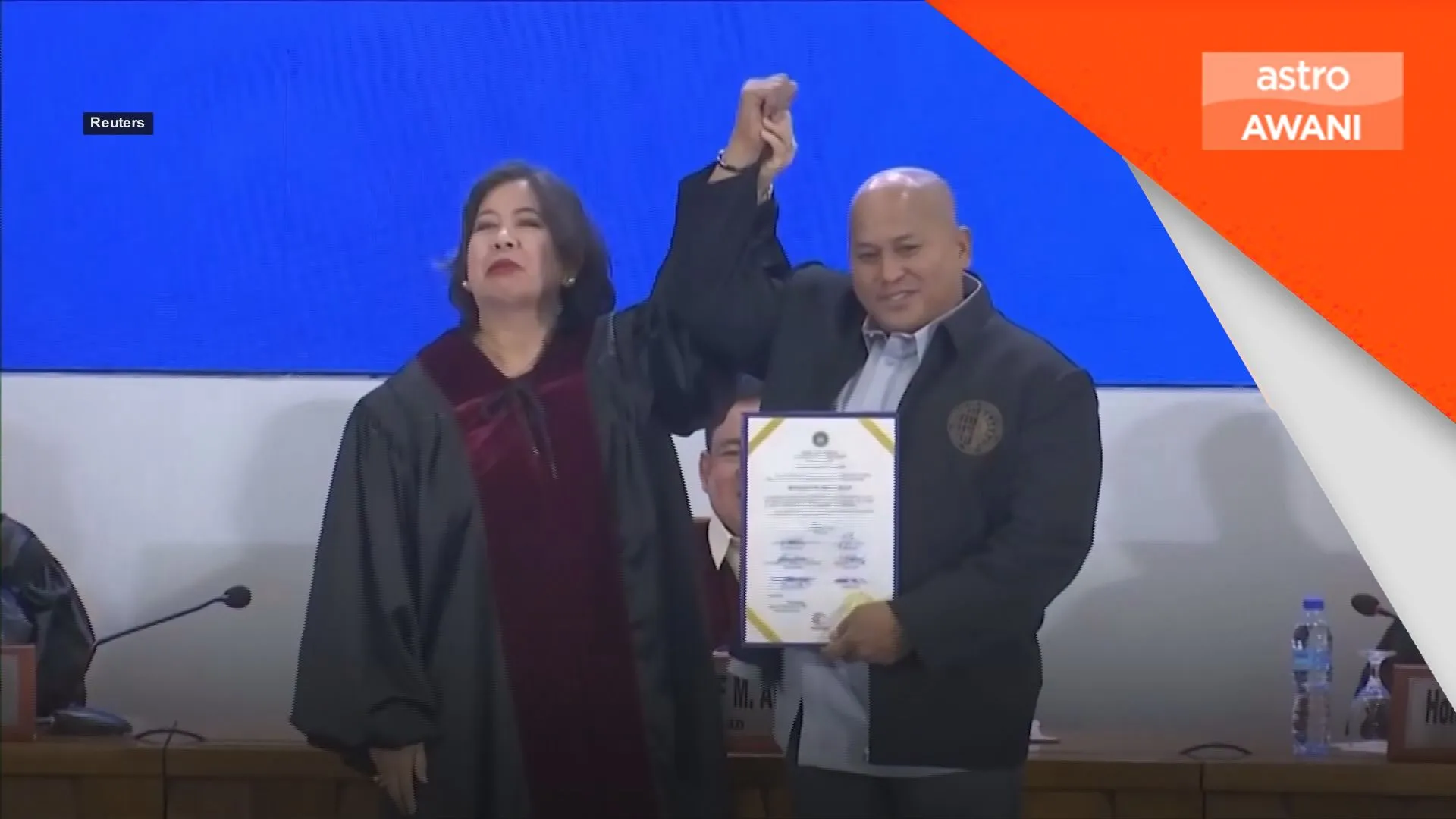 Senator Filipina gesa rakyat halang penghantarannya ke ICC