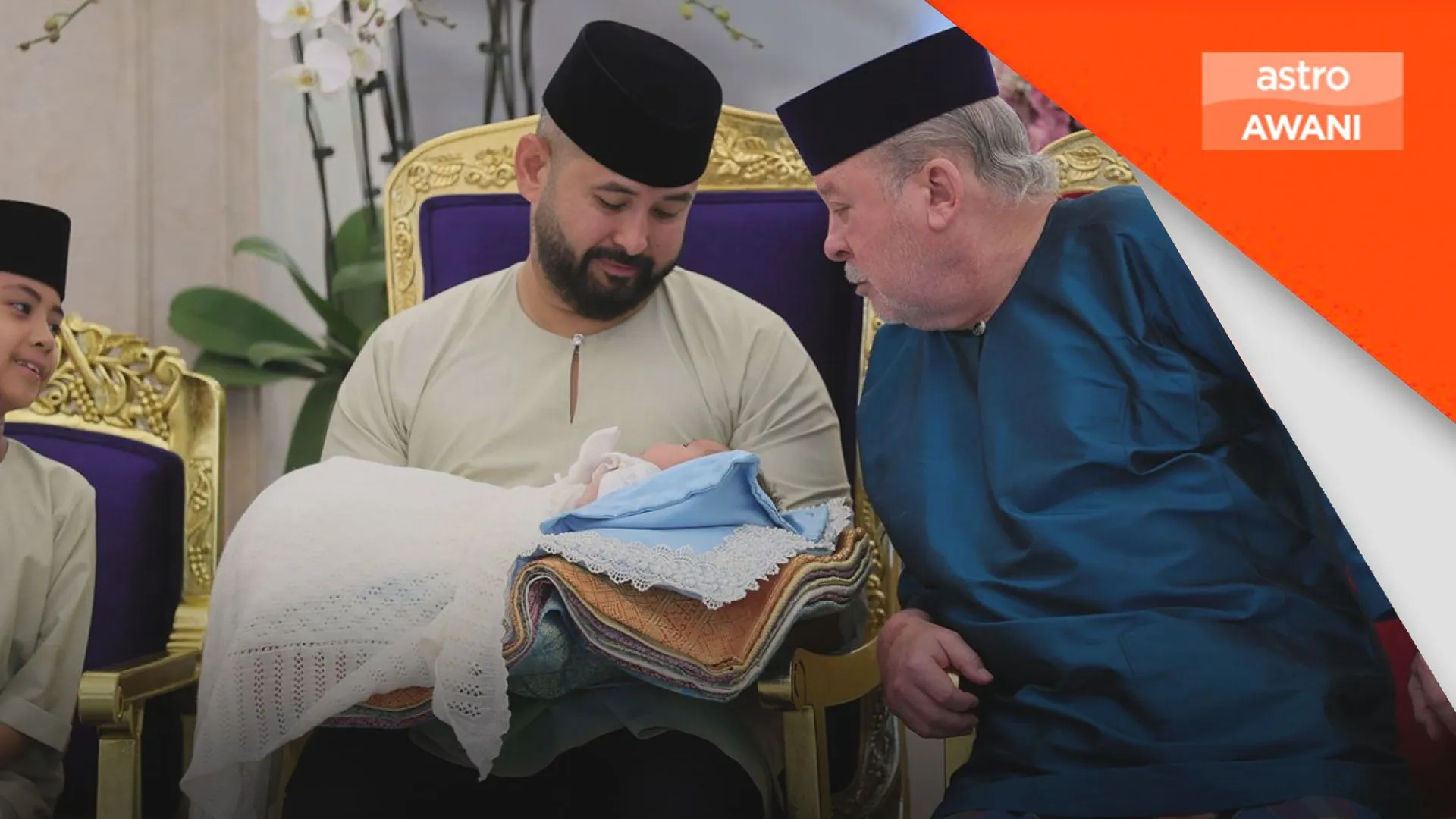 Majlis Berandam Surai cucunda Agong curi tumpuan