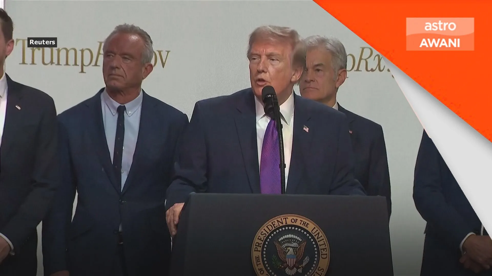 Trump sifatkan insiden tembakan di masjid San Diego sebagai “situasi mengerikan”