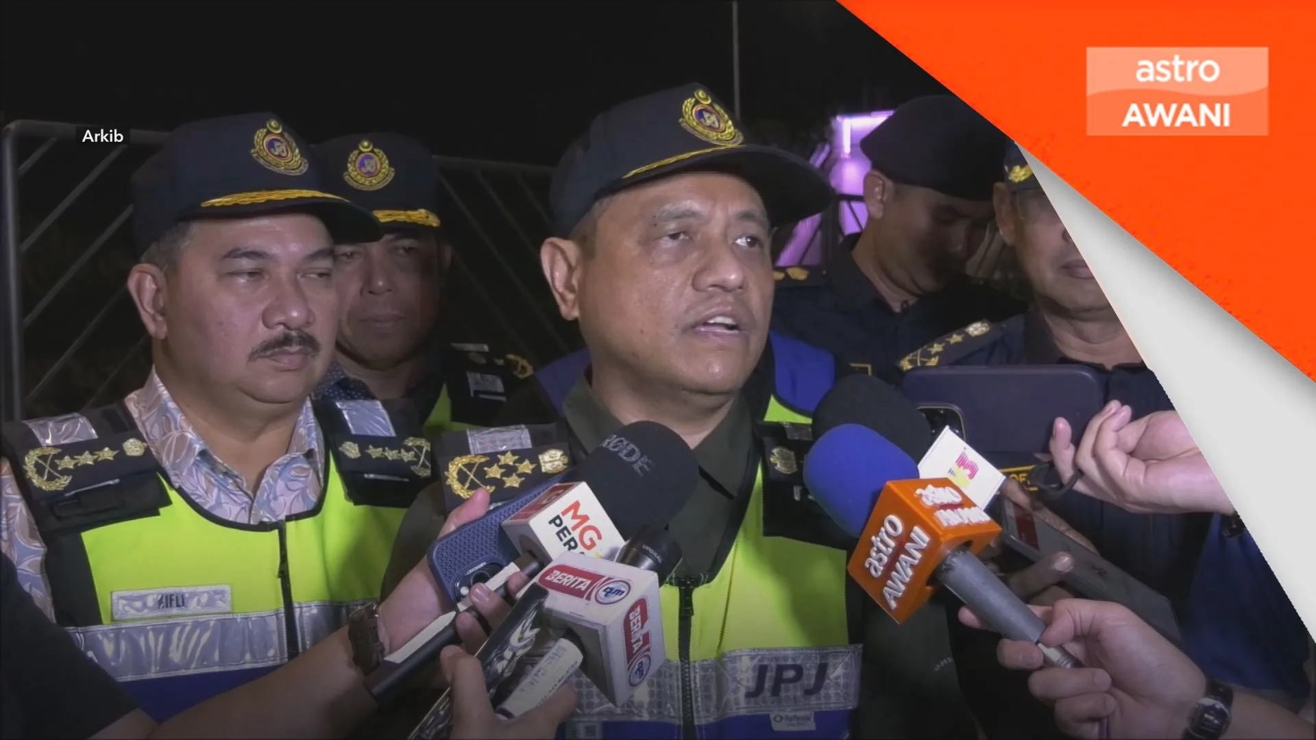 JPJ tangguh urus niaga tukar hak milik kenderaan dalam talian