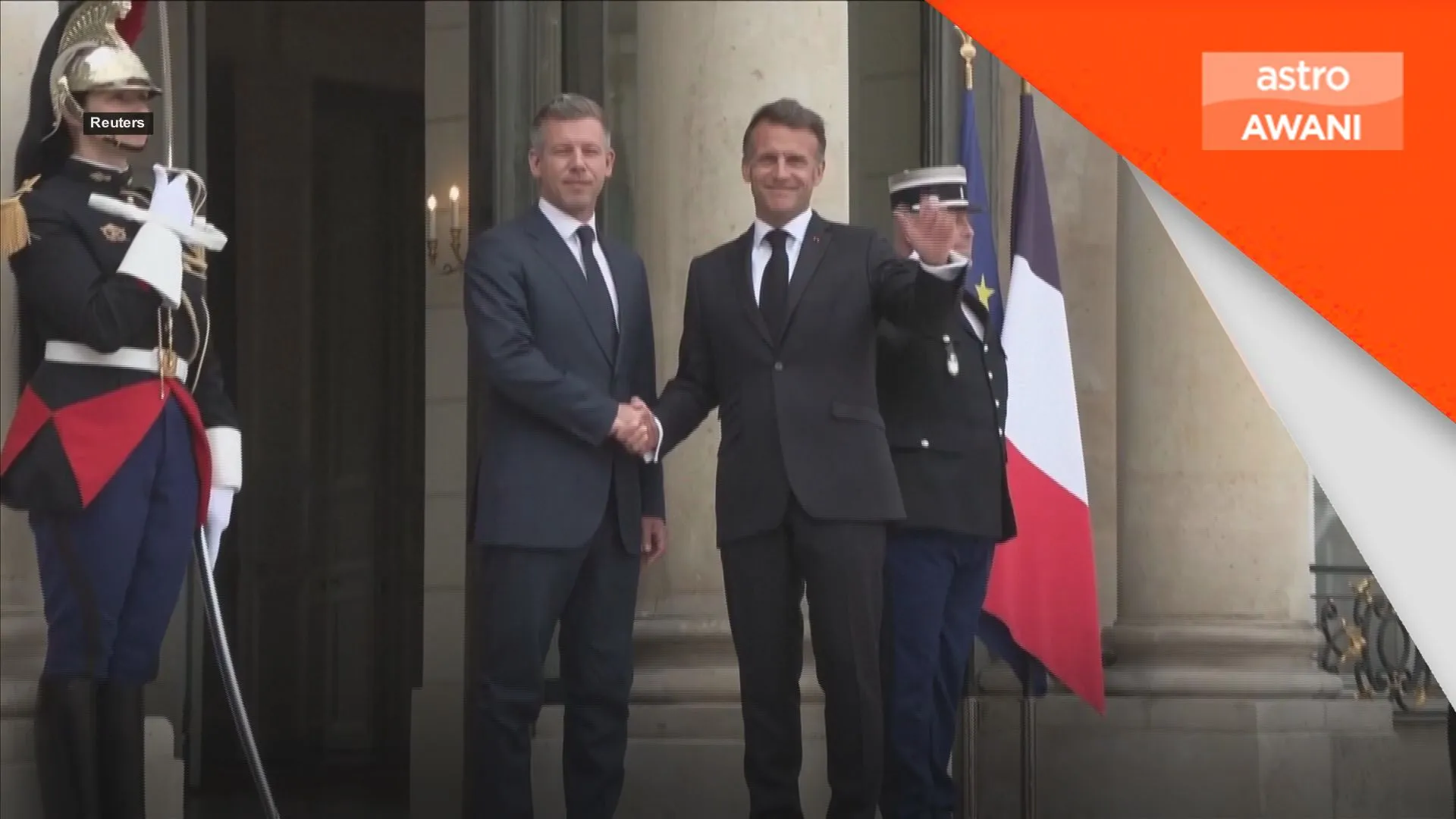 Macron, Magyar Perkukuh Hubungan Perancis-Hungary