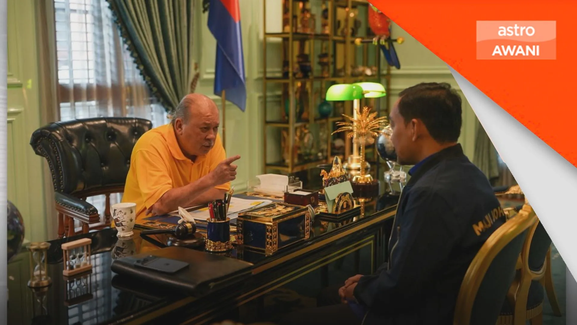 Agong terima menghadap MB Johor