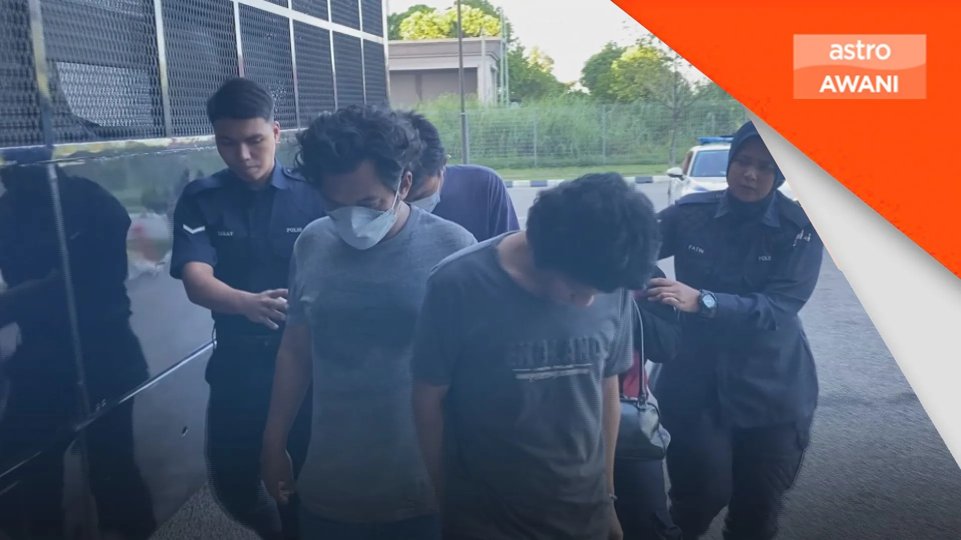 Tiga lelaki didakwa samun berkumpulan warga emas