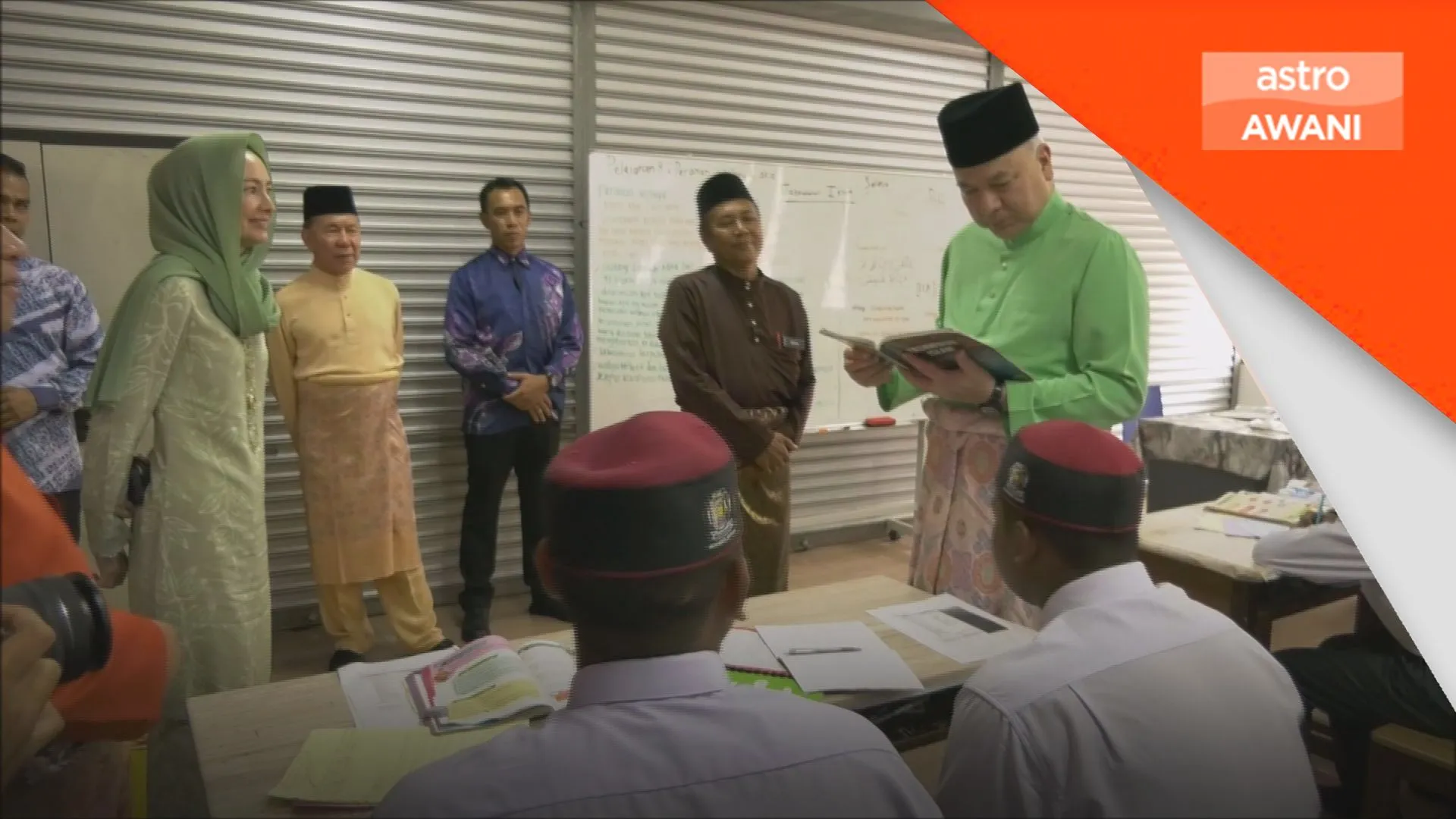 Pendidikan kunci kemajuan, angkat martabat masyarakat - Sultan Perak