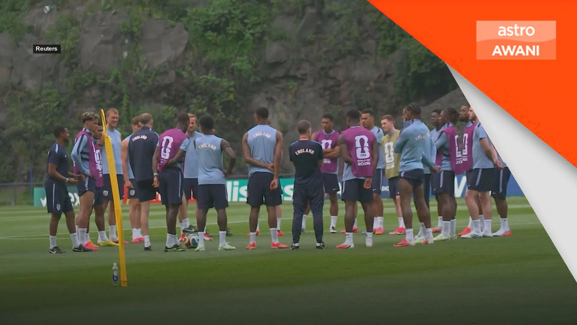 Hotel skuad England dikepung, kawal gangguan penyokong Mexico