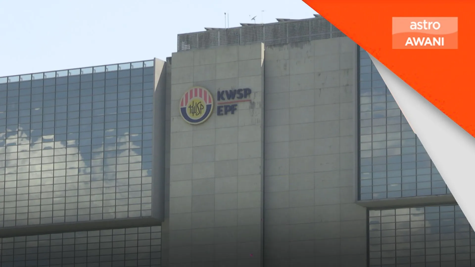 Sidang Parlimen: Insurans kesihatan, simpanan KWSP tumpuan hari ini