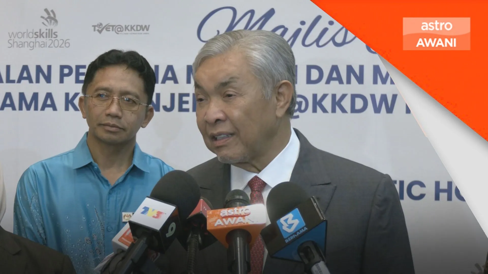 'Saya akan jumpa Nga Kor Ming, dia kawan saya’ - Zahid Hamidi