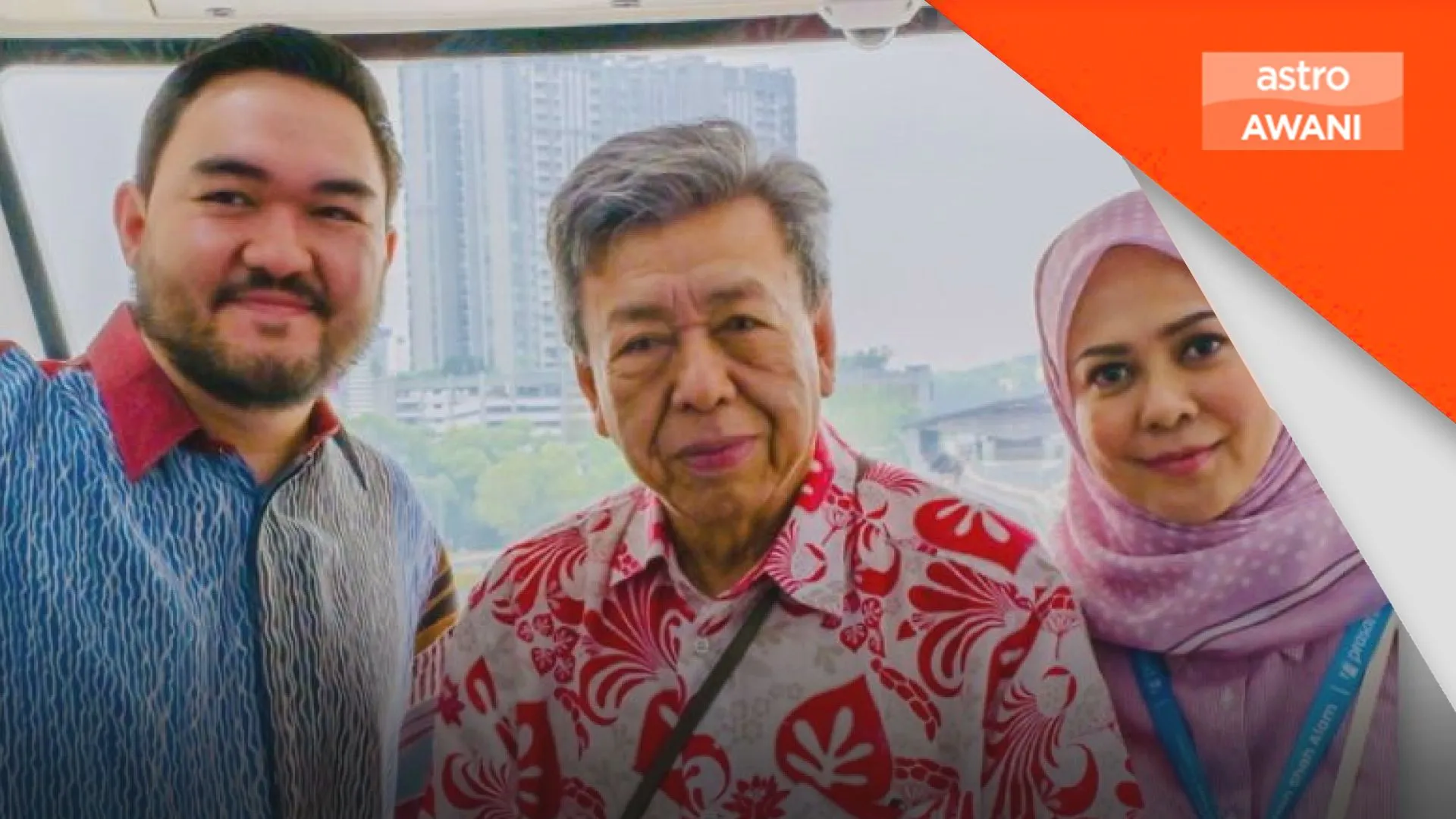 Sultan Selangor berkenan menaiki LRT3, teruja nantikan lima stesen tertangguh siap dibina