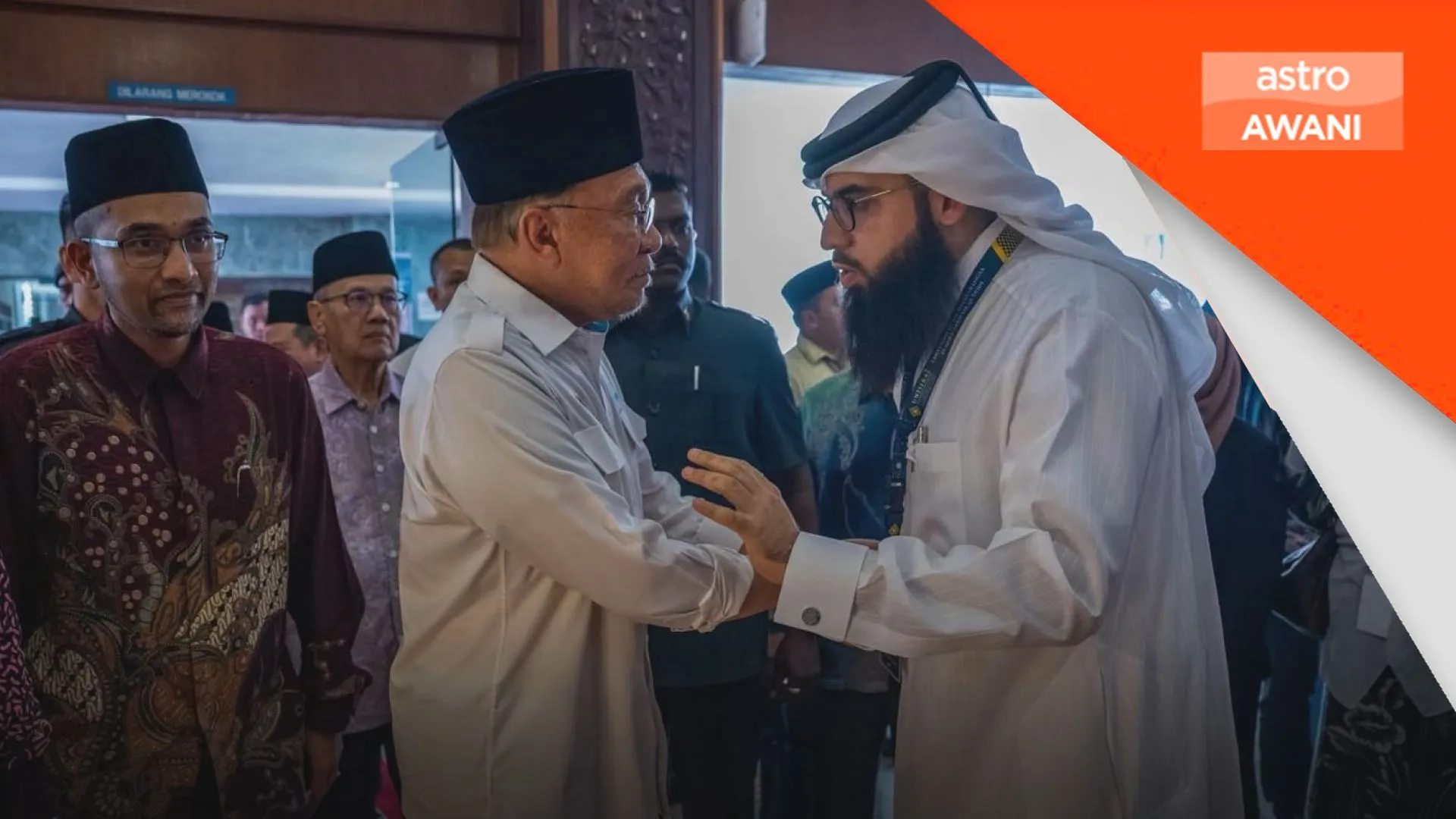 PM umum RM2 juta kepada Institut Pemikiran Al-Qaradawi