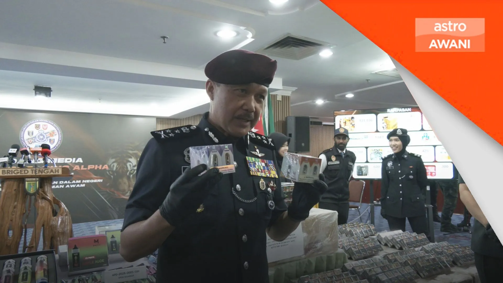 Polis tumpaskan 2 sindiket seludup vape, rokok bernilai RM13 juta