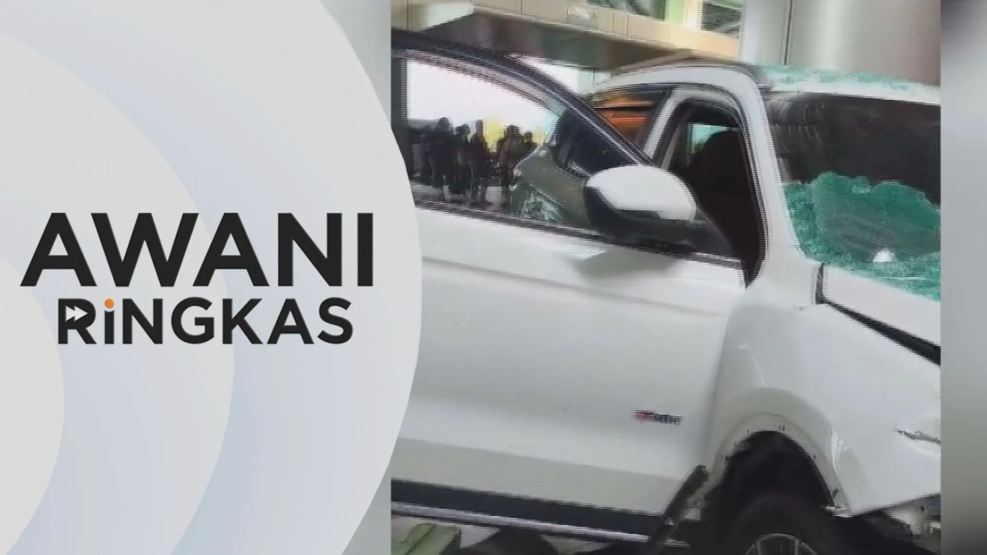 AWANI Ringkas: Lupa letak 'P' punca kereta rempuh KKIA